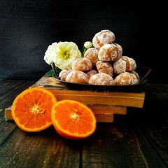 A picture of Orange crinkle cookies.