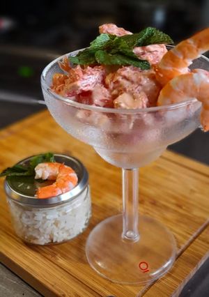Une photo de Pamplemousse crevette sauce cocktail