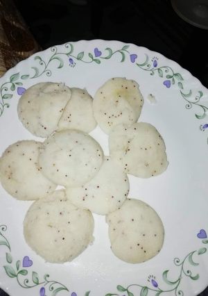 A picture of Spongy idli.