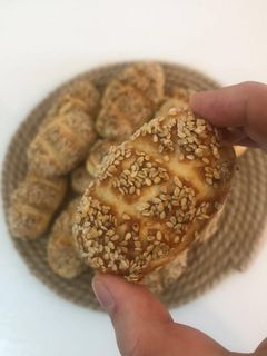 عکسی از دستور نان صبحانه کنجدی