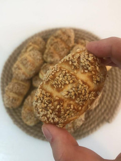 عکسی از دستور نان صبحانه کنجدی
