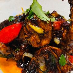 A picture of Kam Heong Chicken.