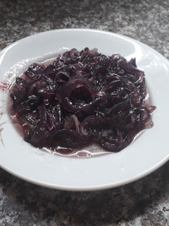 Una foto de Cebolla colorada caramelizada