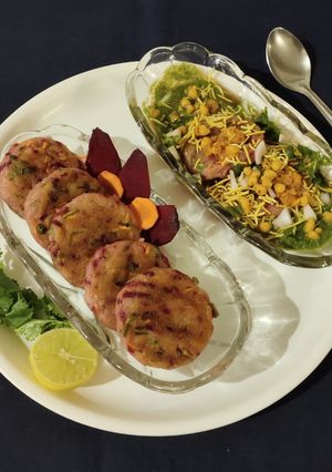 A picture of Veg aloo poha tikkis.