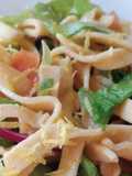 ENSALADA TIBIA CON FIDEOS DE GARBANZO