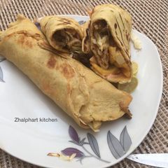 Beef and chips wrap A picture of Beef and chips wrap.