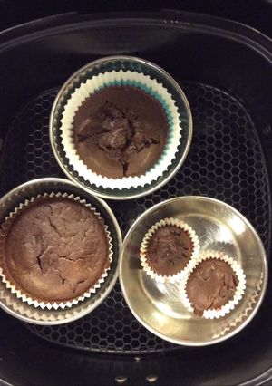 A picture of Small batch healthy chocolate cupcakes.