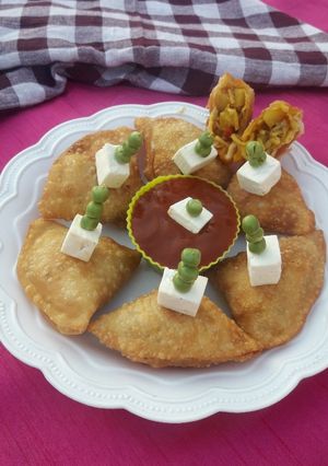 ম্যাগি সিঙাড়া রেসিপির প্রধান ছবি