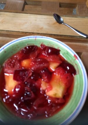 Una foto de Compota o mermelada de ciruela y manzana