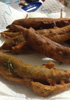 A picture of Mirchi Pakoda.