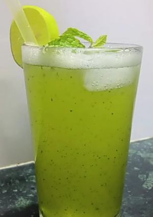 A picture of Gol sharbat - fasting sharbat.