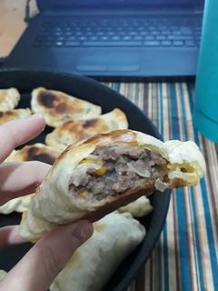 Una foto de Empanadas de humita y picada