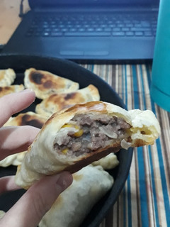 Una foto de Empanadas de humita y picada