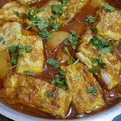 A picture of Omelette grevy salan.