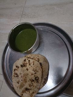 धनिया की चटनी (dhaniya ki chutney recipe in Hindi) रेसिपी मुख्य फोटो