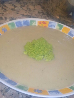 Una foto de Crema de romanesco