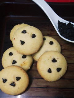 चॉकलेट चिप्स कुकीज़ (Chocolate Chips Cookies recipe in hindi) रेसिपी मुख्य फोटो
