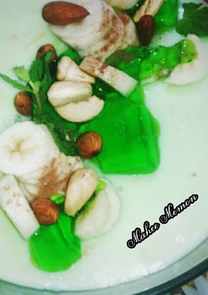 A picture of Banana fruit custered.