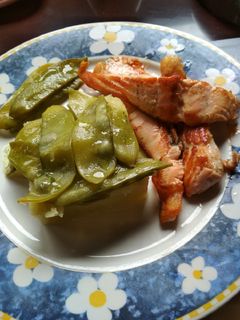 Una foto de Bisaltos al vapor con salmón