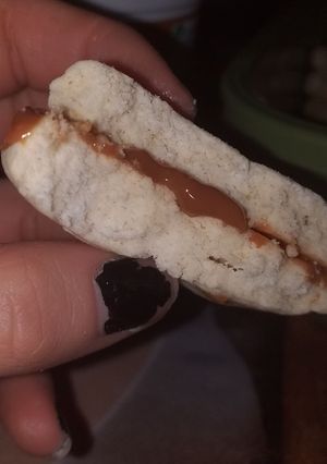 Una foto de Alfajores de maicena🎉🎉