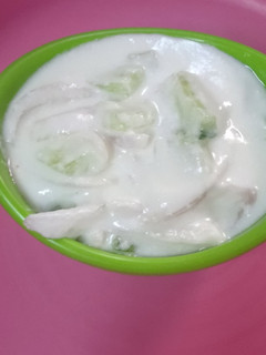 A picture of Cucumber Raita.