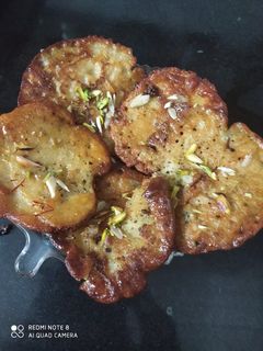 માલપુઆ (Malpua Recipe In Gujarati) રેસીપી મુખ્ય ફોટો