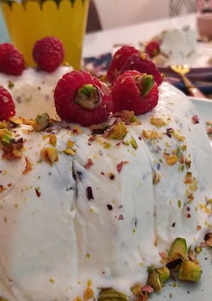 صورة لوصفة نوغة مجمدة تارت باردة بالفستق وماء الورد وتمر المجهول ❄🍰😋