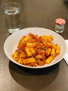 Gambar Penne pasta with tomato sauce and vegetables 🍅