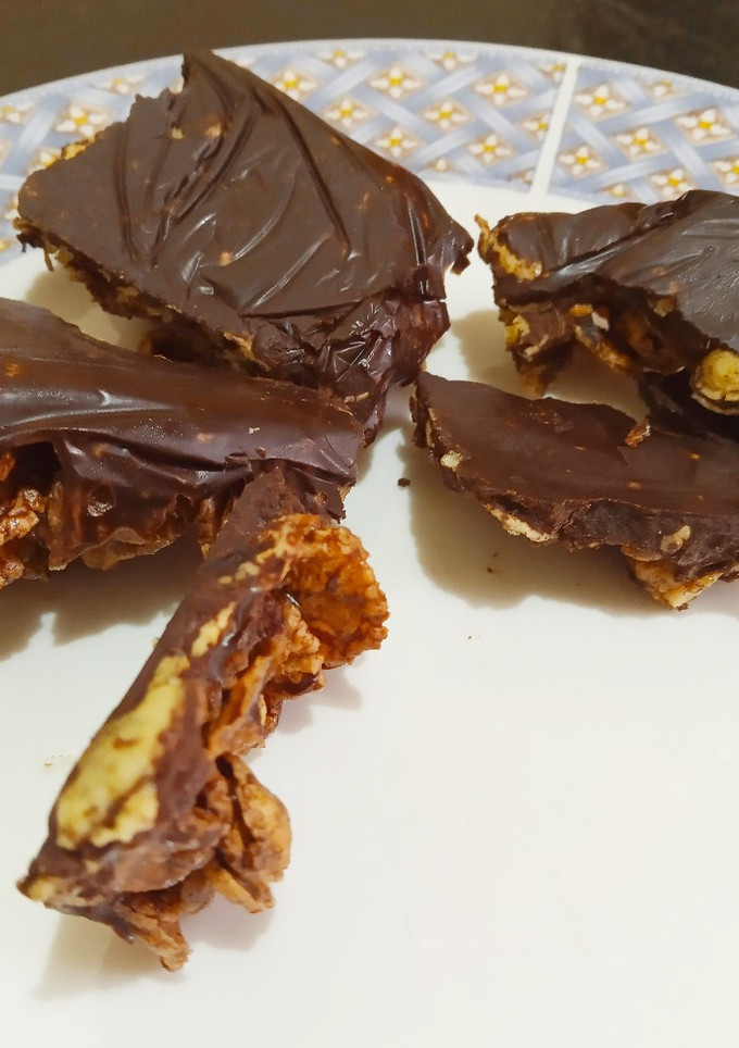 Una foto de Bocaditos de chocolate y cereal sin gluten, sin azúcar y veganos