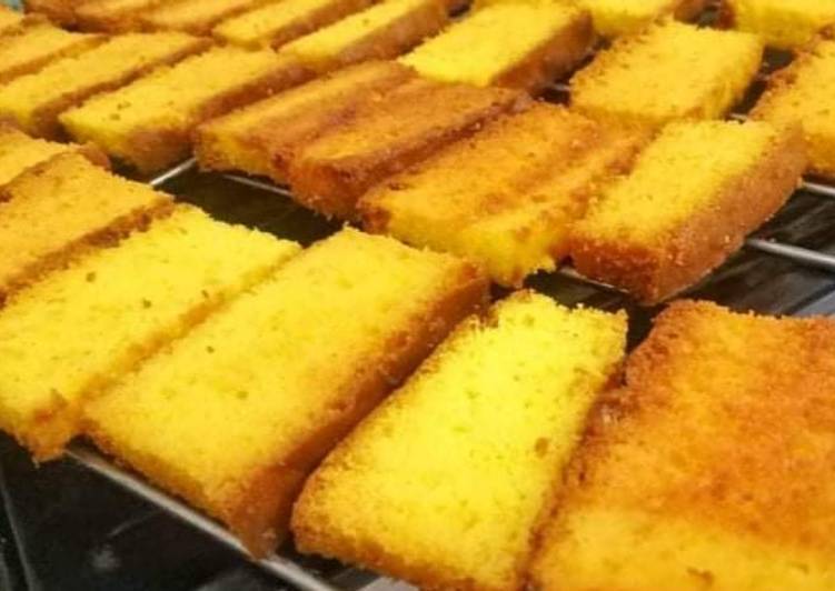 Simple Way to Make Favorite Cake rusk