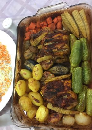 صورة لوصفة الدجاج مع الخضار بالفرن                    