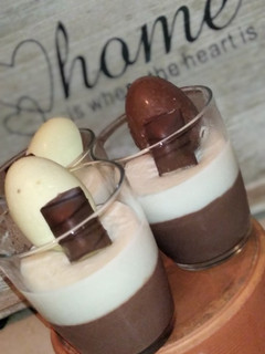 Una foto de Copa de chocolate en vaso