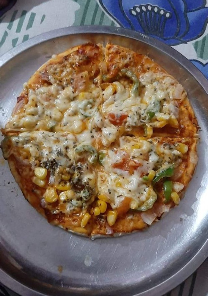 पिज़्ज़ा (pizza recipe in Hindi) रेसिपी मुख्य फोटो