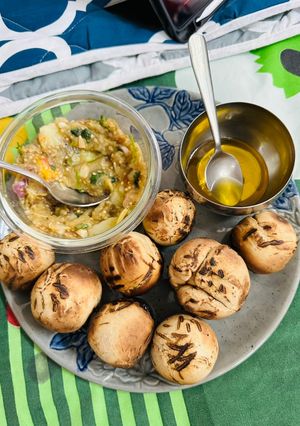 A picture of Litti-Chokha.