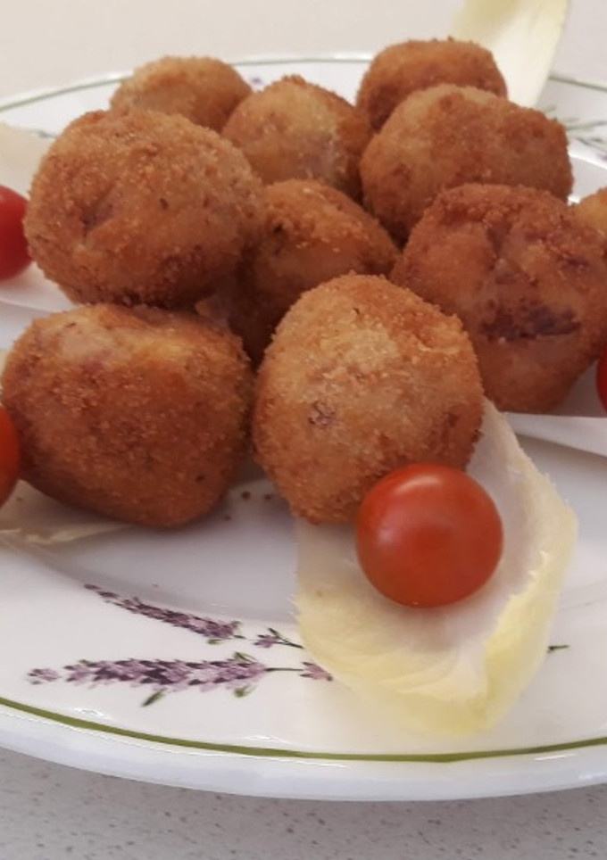 Una foto de Croquetas de embutidos