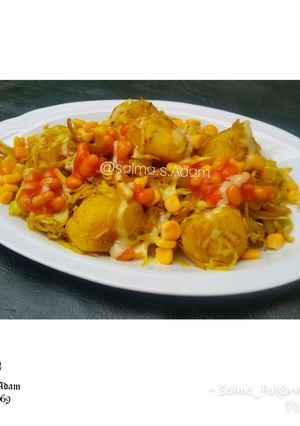 A picture of Fried cabbage salad.