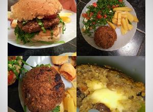 Una foto de Hamburguesa veggie de lenteja con corazón de queso 😍