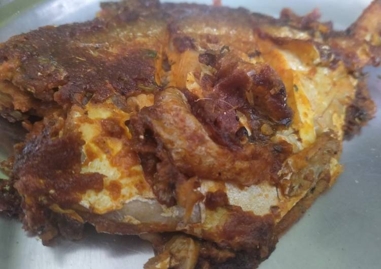 Easiest Way to Prepare Royal Pomflet fish 🐟 fry😋😋
