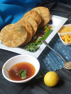 फरसाण कचोरी (farsan kachori recipe in marathi) रेसिपी चे मुख्य फोटो