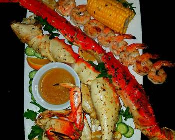 Easy Fast Cooking Mikes Poseidon Platter With Dungeness Crab Side Salad Savory Delicious