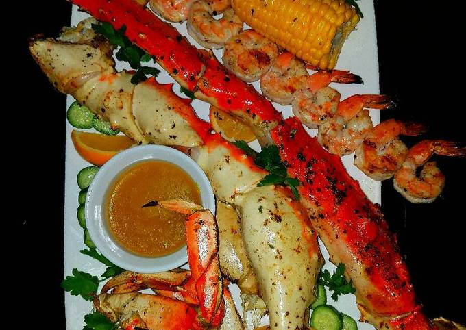 Mike's Poseidon Platter With Dungeness Crab Side Salad