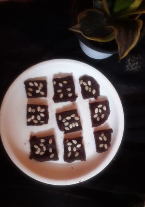 বিটের বরফি(Bitar barfi recipe in bengali) রেসিপির প্রধান ছবি
