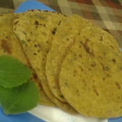 A picture of Carrot and Carrom Paratha.