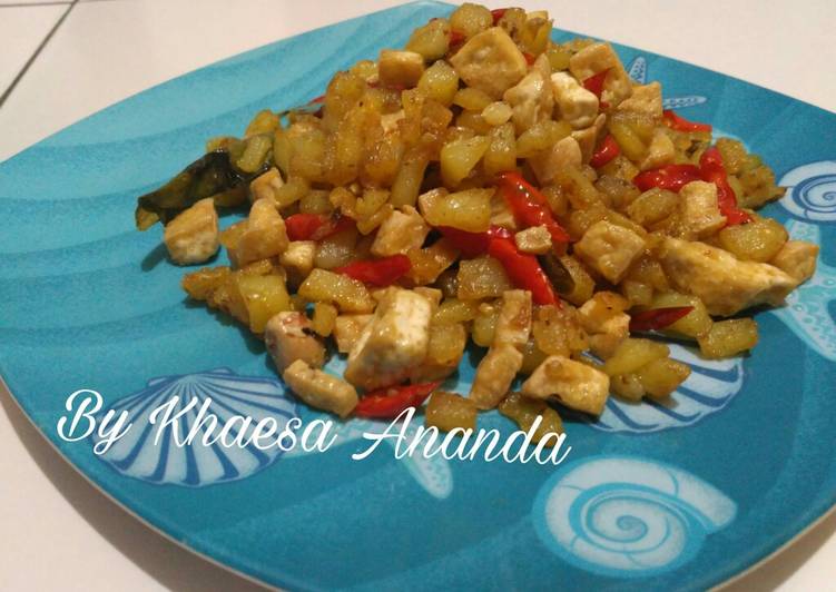 Tumis Kentang Tahu Cabai Merah