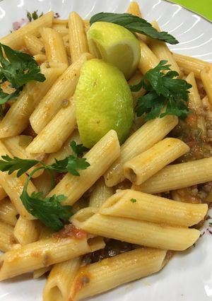 A picture of Rigate pasta with minced meat.