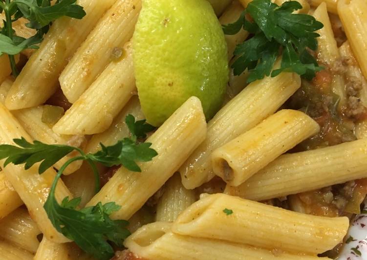 Rigate pasta with minced meat