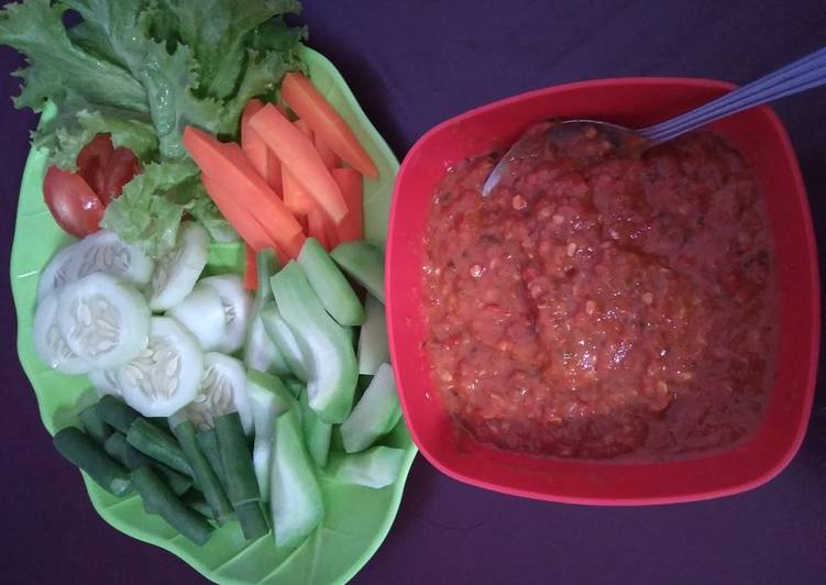 Lalapan sayur sambal terasi