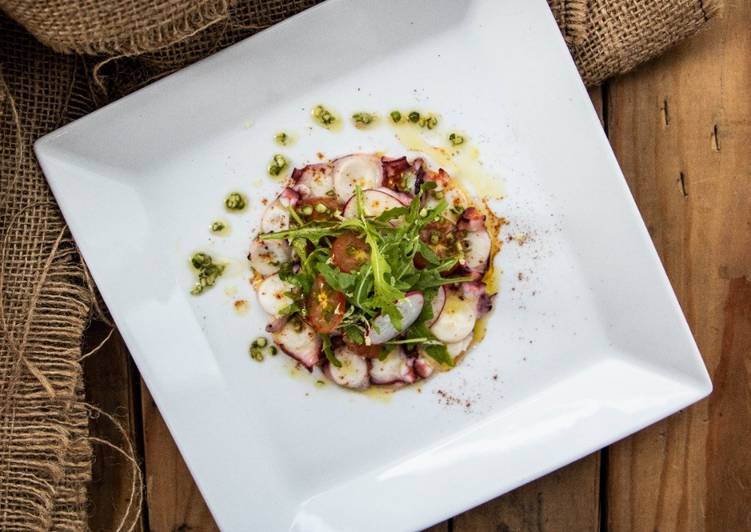 Recipe of Award-winning Octopus Salad with pepper dressing