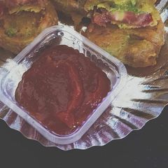 Tomato fritters (lashkari bhajiya) A picture of Tomato fritters (lashkari bhajiya).