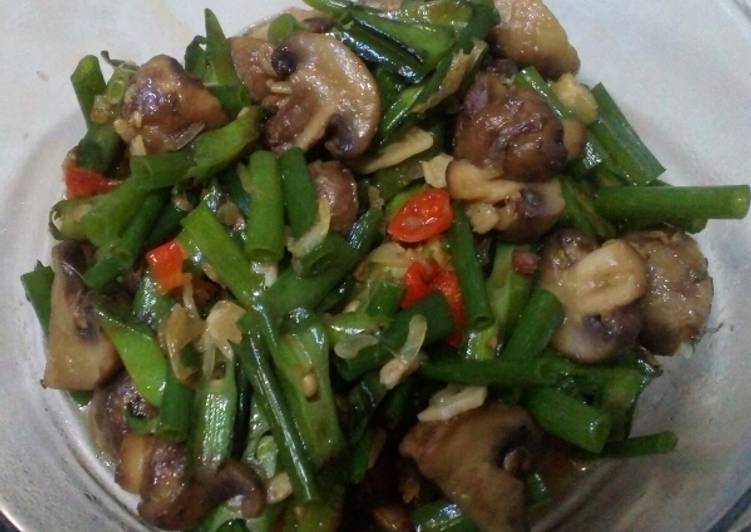 Tumis Daun Bawang, Jamur dan Cipir